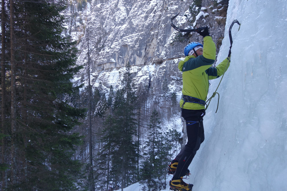 CORSI ALPINISMO NEVE GHIACCIO E MISTO